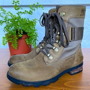 Sorel Emelie Combat Boots Waterproof Women’s 6